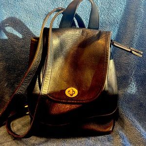 Vintage all leather Coach small backpack no EGU-9960